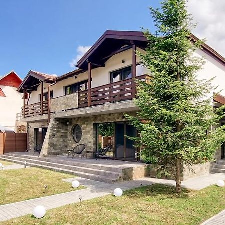 Nova Cervus Buşteni Exterior foto
